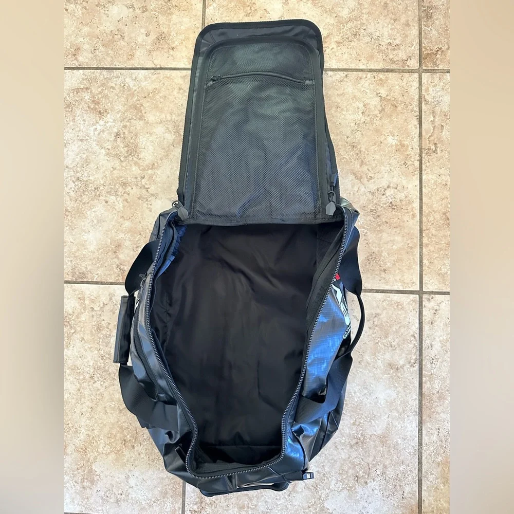 Levi’s black duffel bag backpack